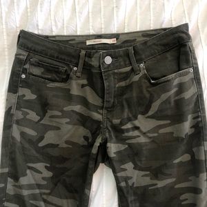 Camo Levi’s Jeans